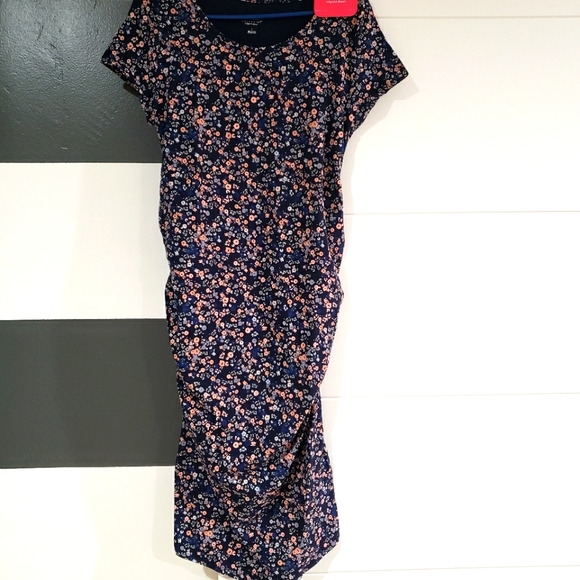 BNWT Essential T-Shirt Maternity - Isabel Maternity by Ingrid & Isabel (L) - Picture 1 of 7